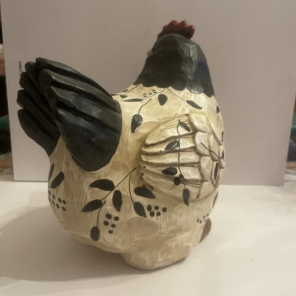 Large Decorative Round Black And White Chicken‎ Hen Great Details